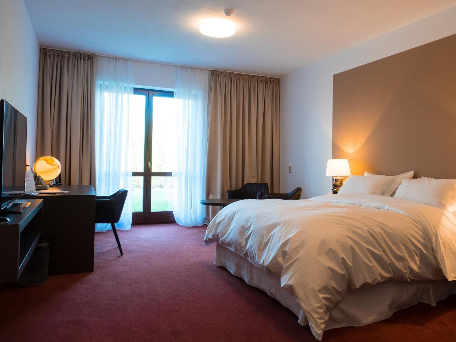 Hotel Cvilin Кърнов Екстериор снимка