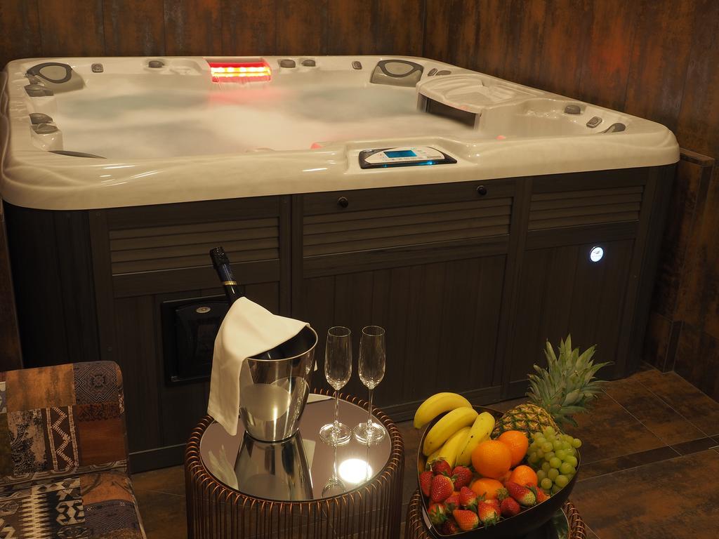 Hotel Cvilin Кърнов Екстериор снимка