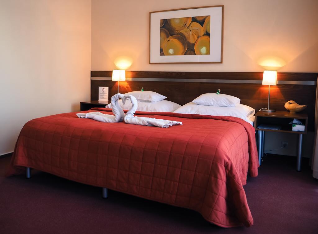 Hotel Cvilin Кърнов Екстериор снимка