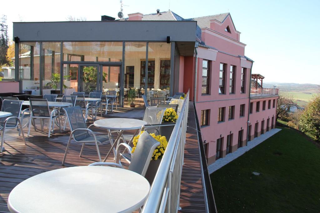 Hotel Cvilin Кърнов Екстериор снимка