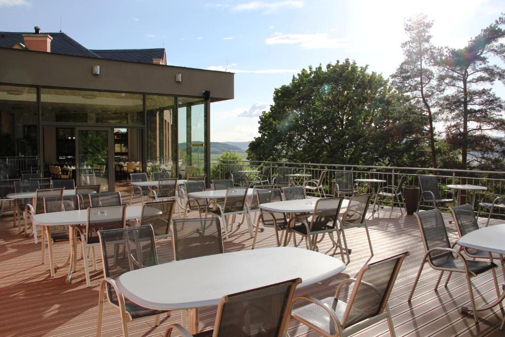 Hotel Cvilin Кърнов Екстериор снимка